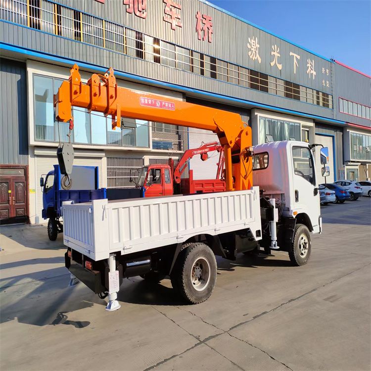 天津三轮随车吊定制 农用改装机自备吊中瑞长期出售